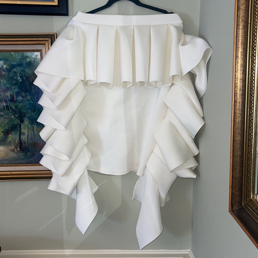 Akira 2018 White Ivory Puffy Art Peplum Ruffle Scuba Skirt Size Medium
